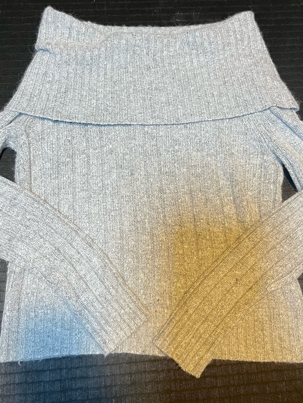 Source Unknown Light Gray Ribbed Off-Shoulder Foldover Sweater